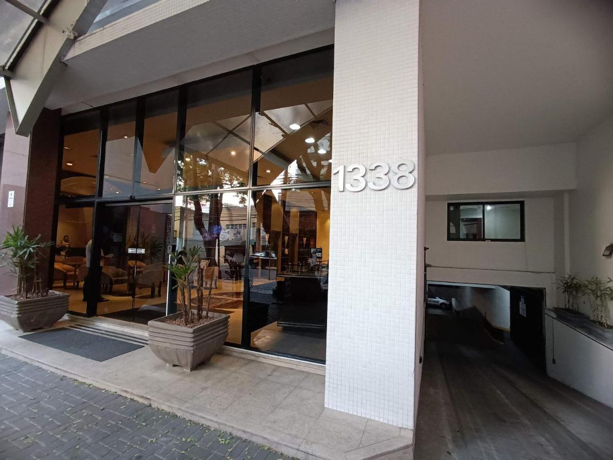 Apto-flat Excelente Localizacao Centro-batel - Somente Familiares Apartment Curitiba