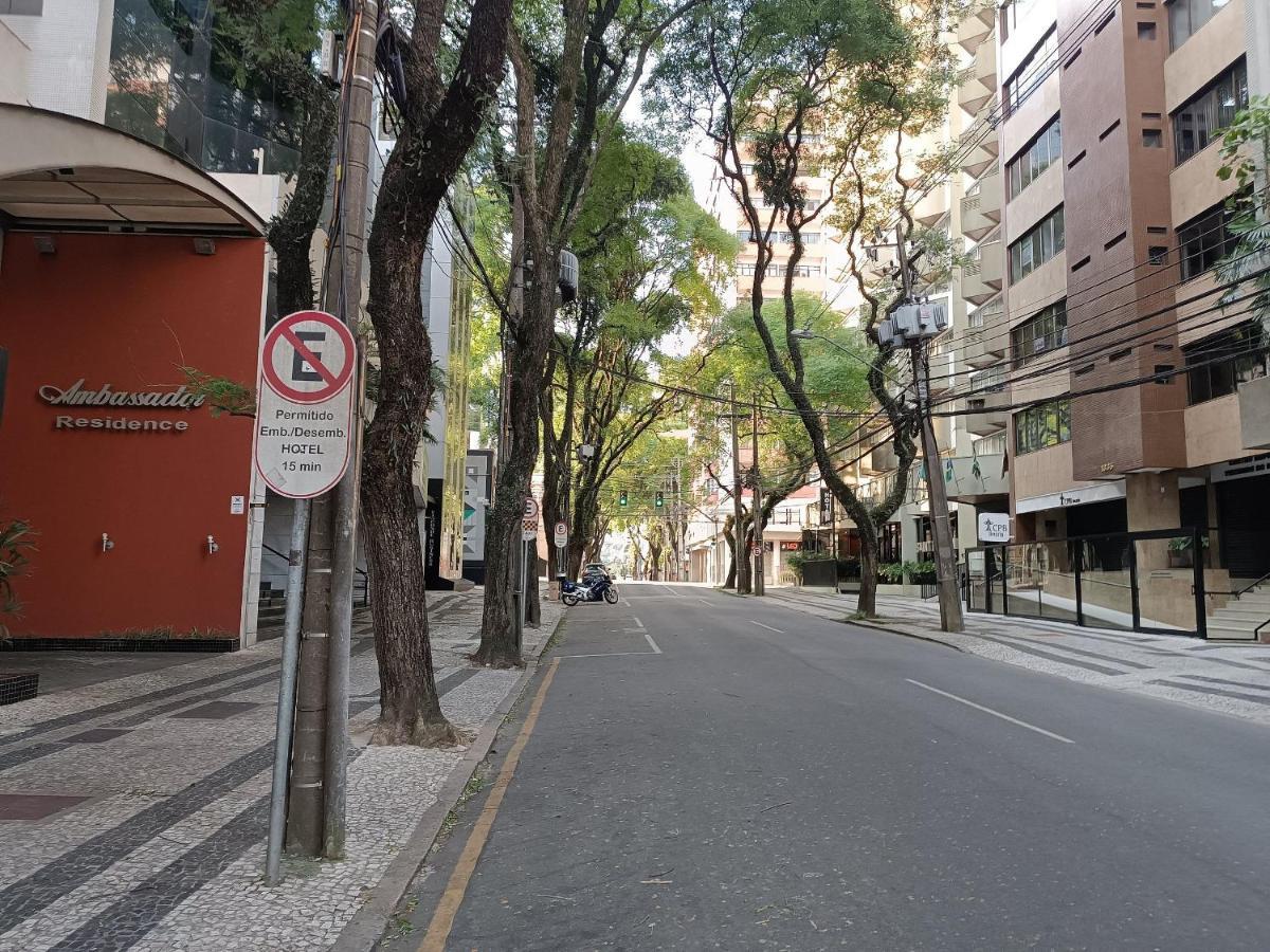 Apartment Apto-flat Excelente Localizacao Centro-batel - Somente Familiares