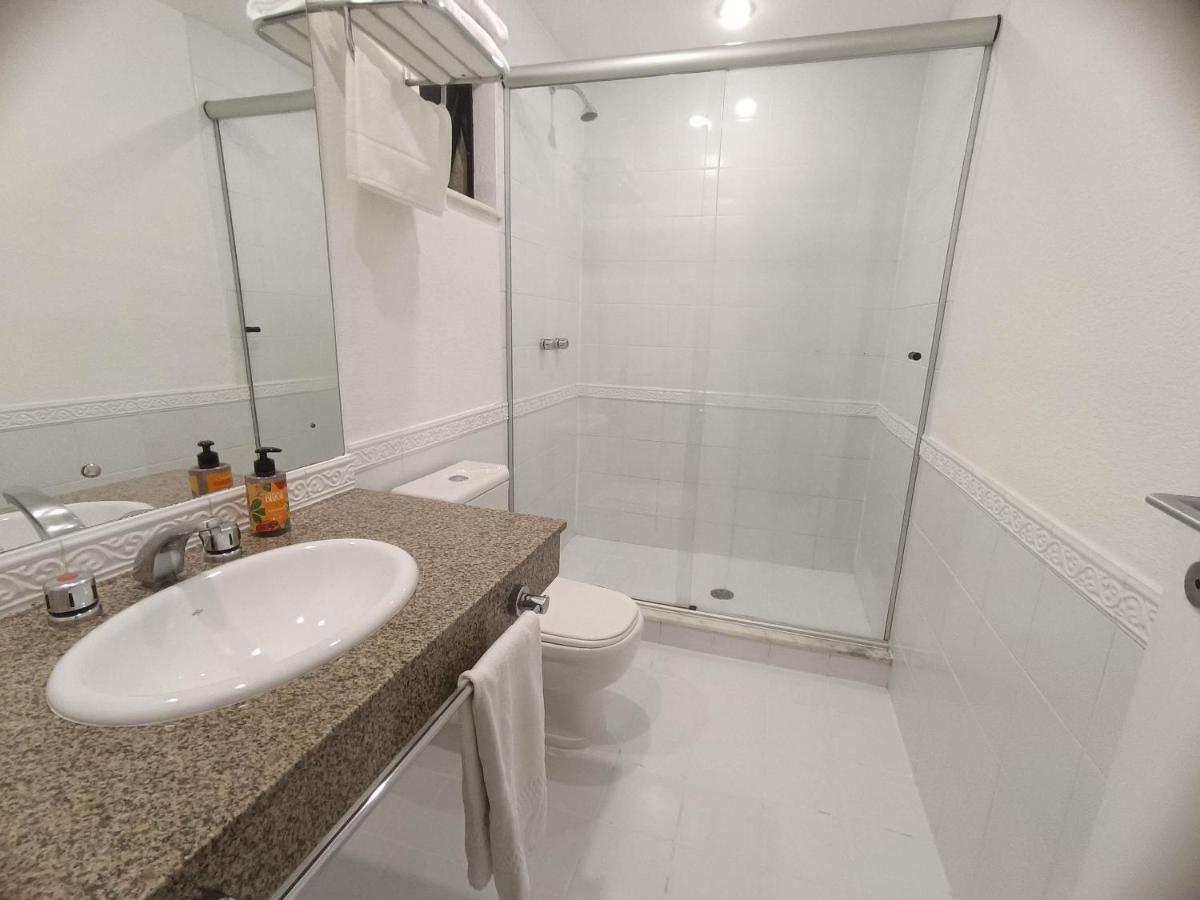 Apto-flat Excelente Localizacao Centro-batel - Somente Familiares *