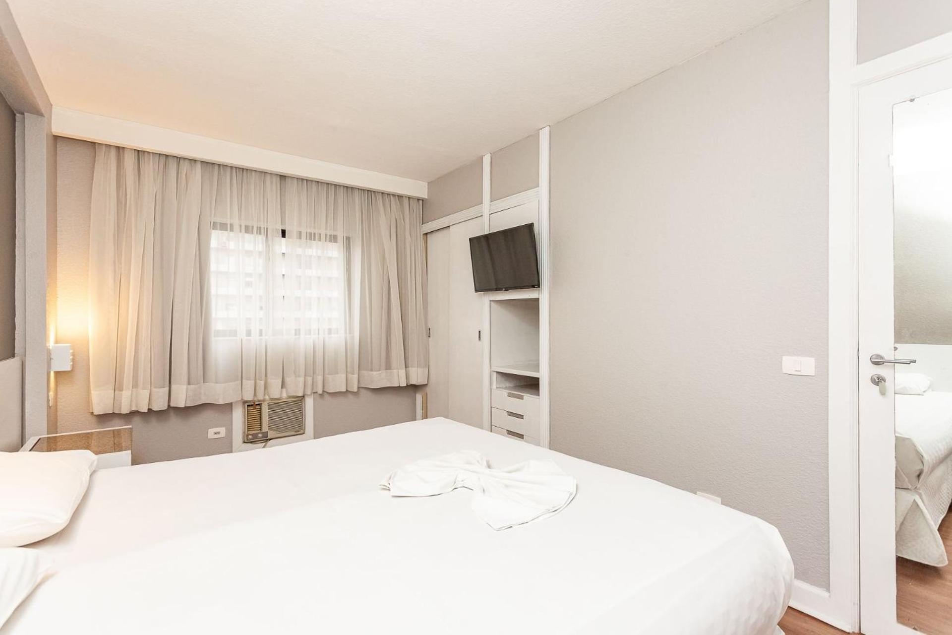Apartment Apto-flat Excelente Localizacao Centro-batel - Somente Familiares Curitiba