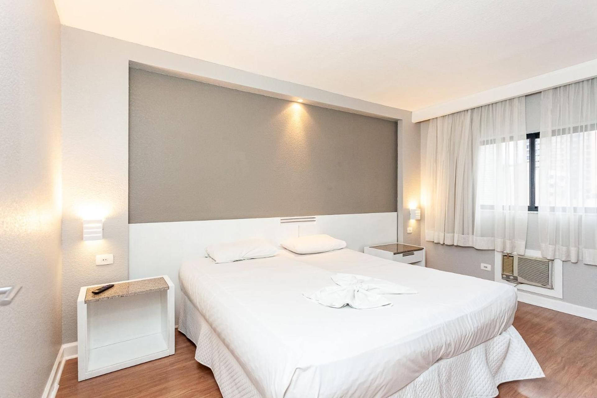 Apto-flat Excelente Localizacao Centro-batel - Somente Familiares * Curitiba
