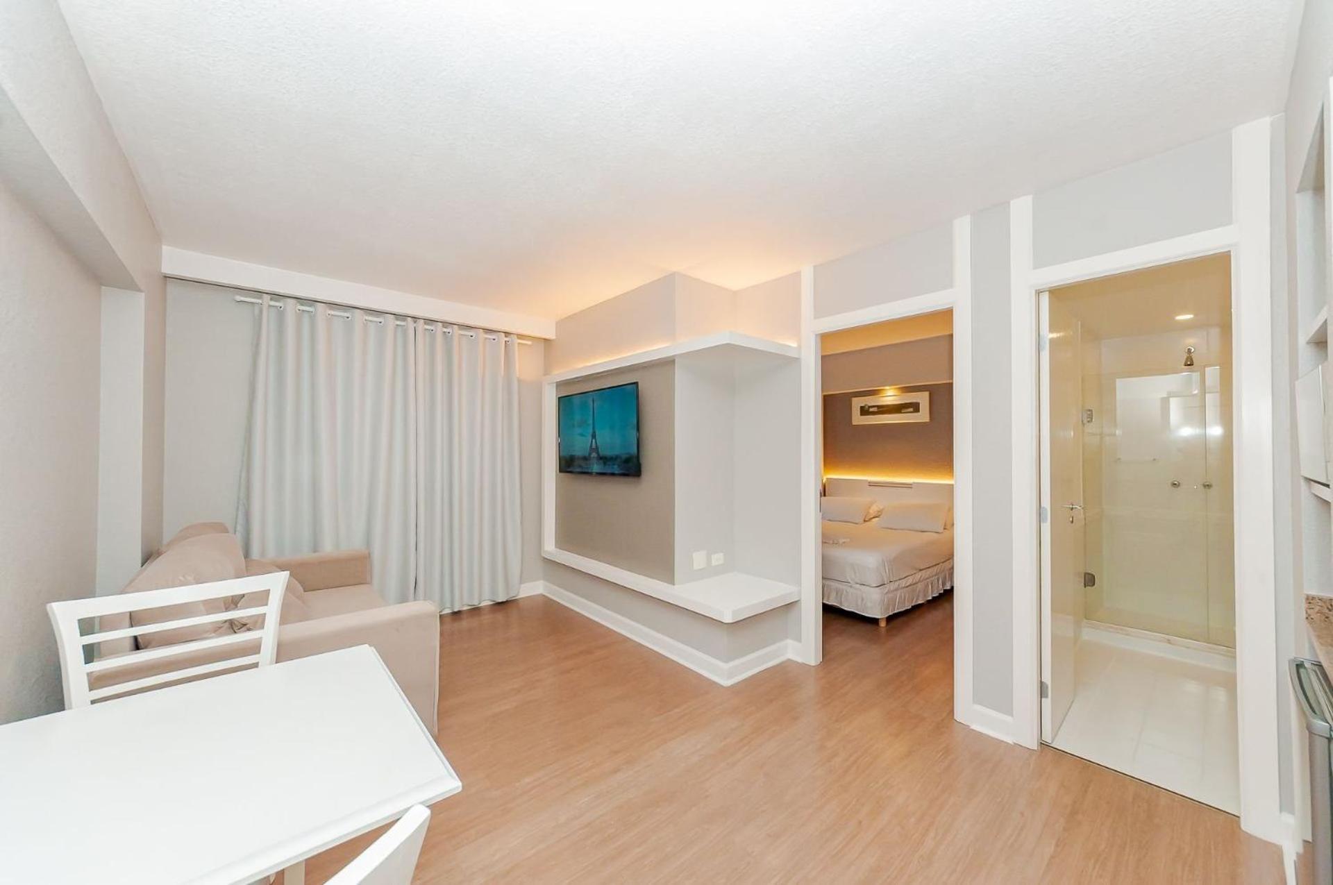 Apartment Apto-flat Excelente Localizacao Centro-batel - Somente Familiares Curitiba
