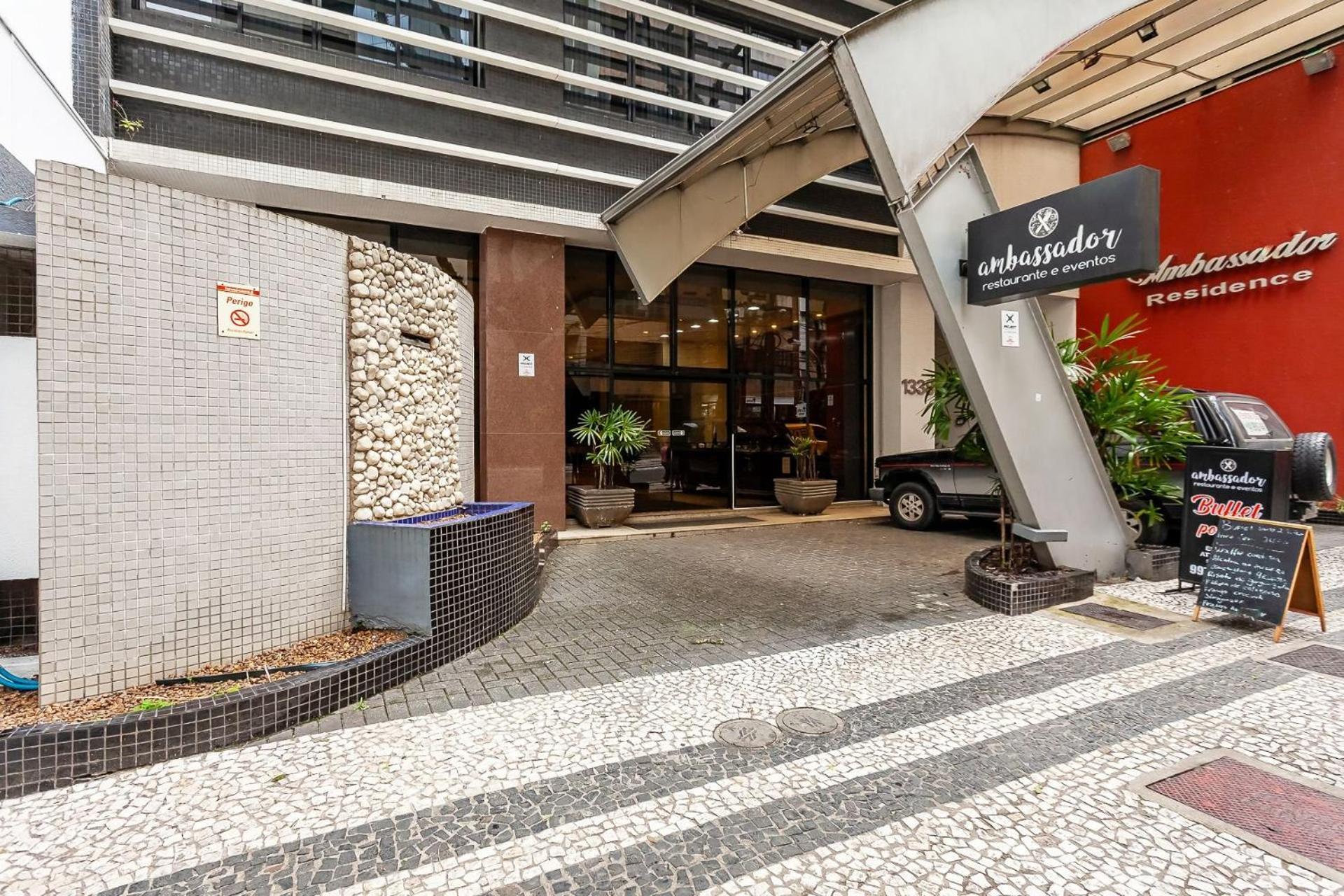 Apartment Apto-flat Excelente Localizacao Centro-batel - Somente Familiares *